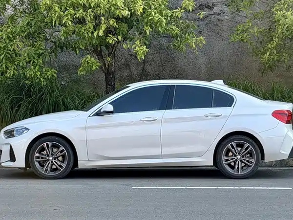 BMW 1 Series 2022