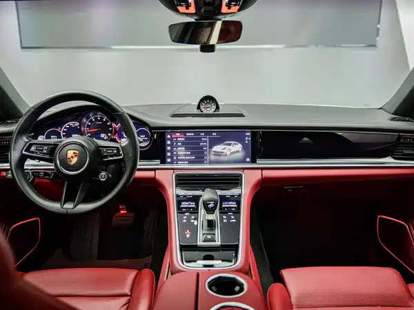Porsche Panamera 2022