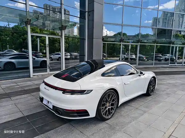 Porsche 911 2021
