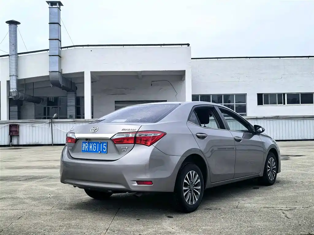 Toyota Corolla 2018 — фото 12