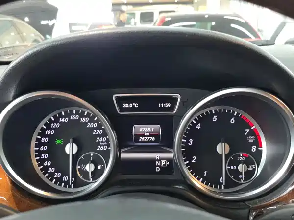 Mercedes-Benz M-Class 2013