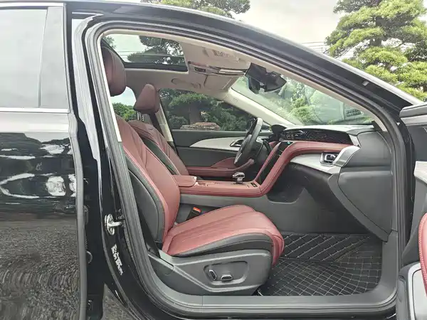 Hongqi H5 2024