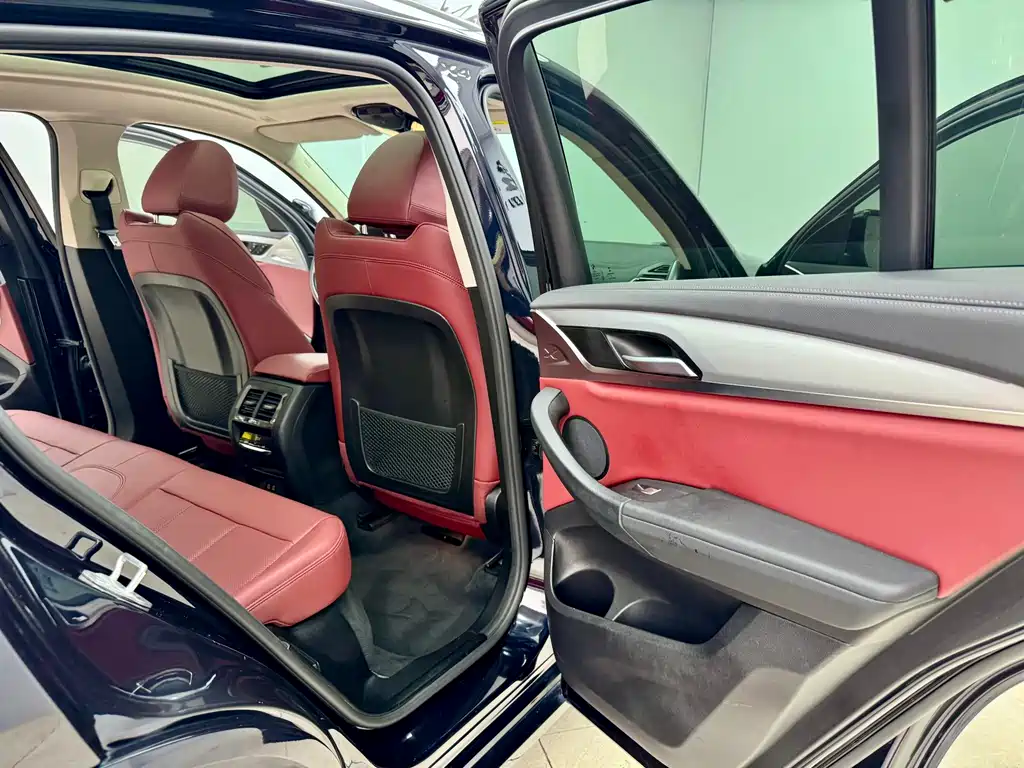BMW X4 2022 — фото 11