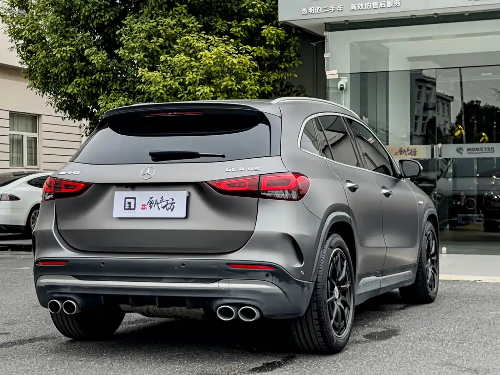 Mercedes-Benz GLA AMG 2023 — фото 6