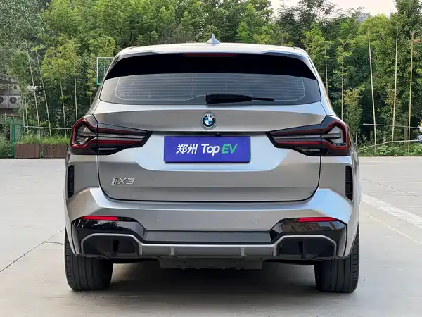 BMW iX3 2022