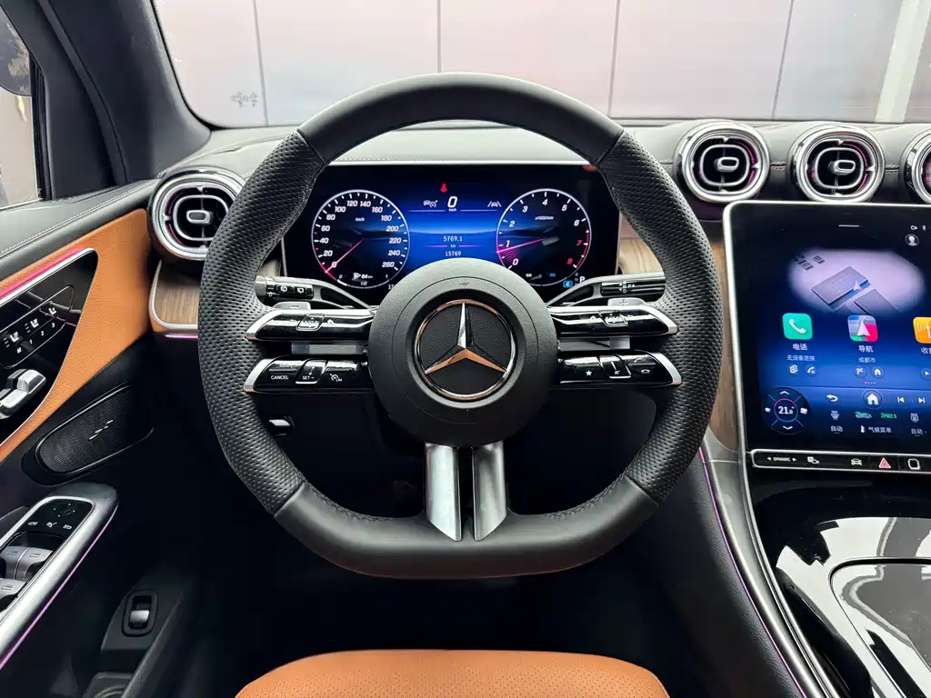 Mercedes-Benz GLC 2025