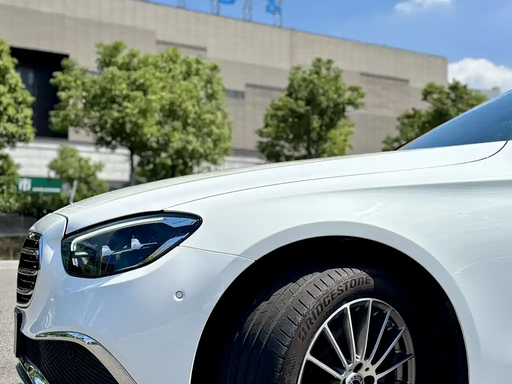 Mercedes-Benz E-Class 2023 — фото 20