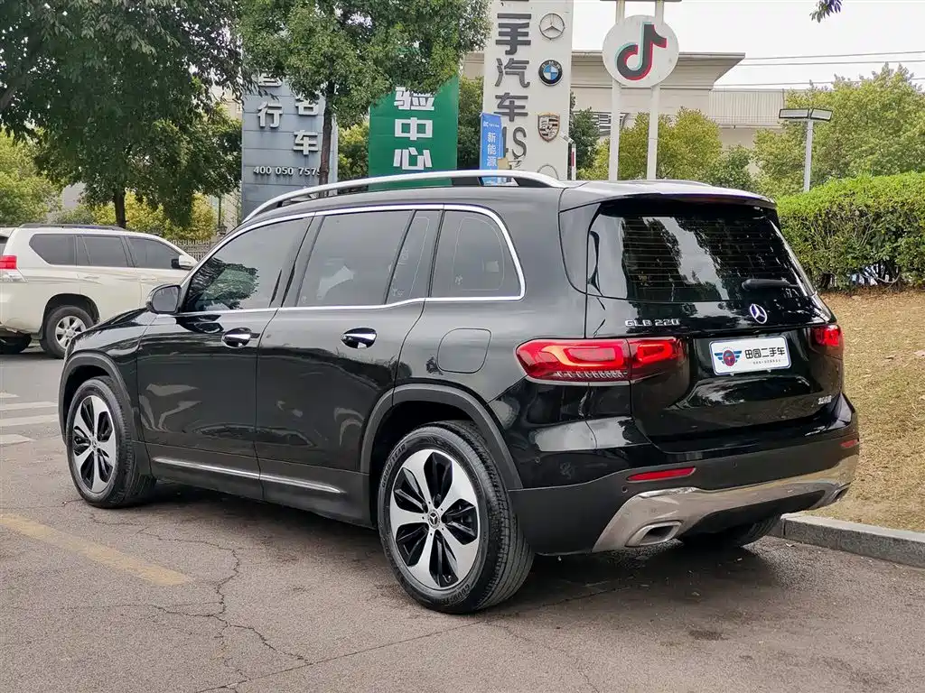 Mercedes-Benz GLB 2023 — фото 4