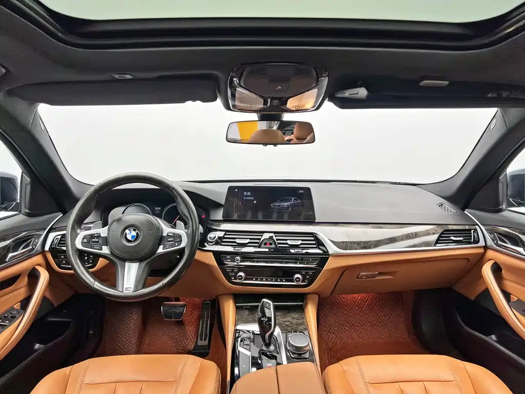 BMW 5 Series 2017 — фото 22