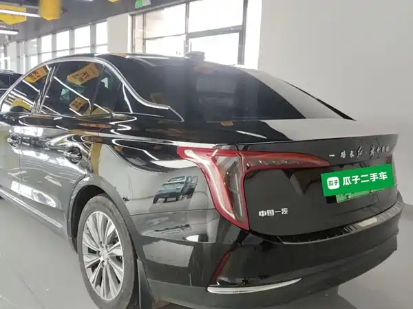 Hongqi E-QM5 2025