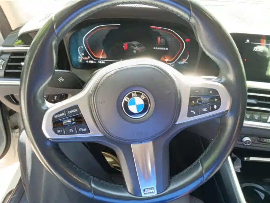 BMW 3 Series 2021 — фото 15