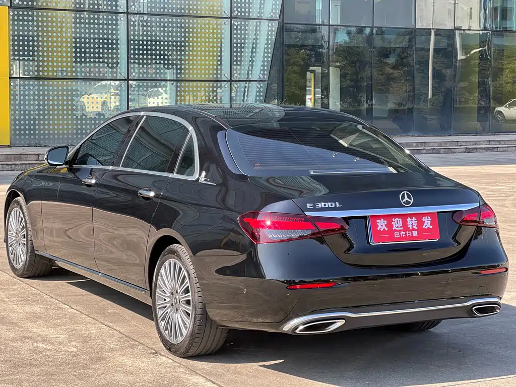 Mercedes-Benz E-Class 2023