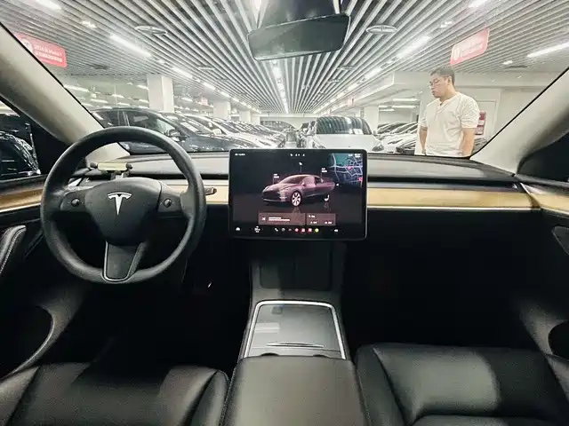 Tesla Model Y 2022 — фото 6