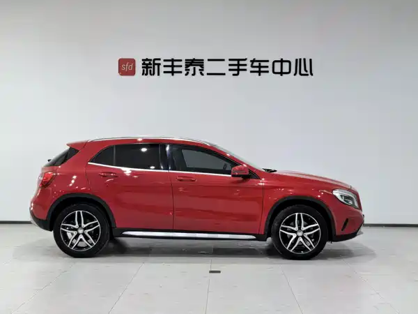 Mercedes-Benz GLA 2016