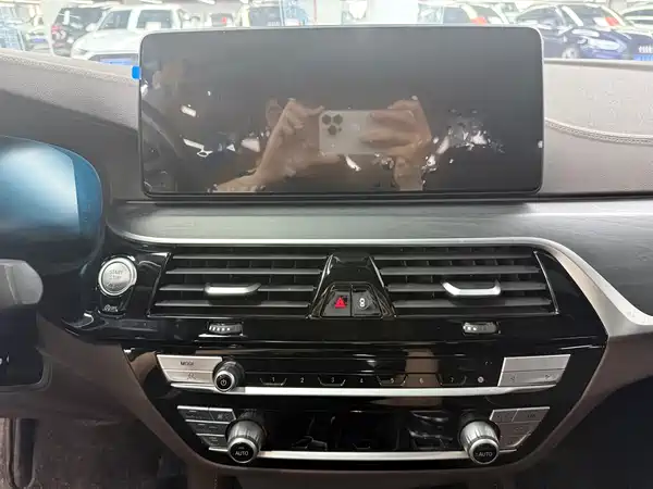 BMW 5 Series 2023