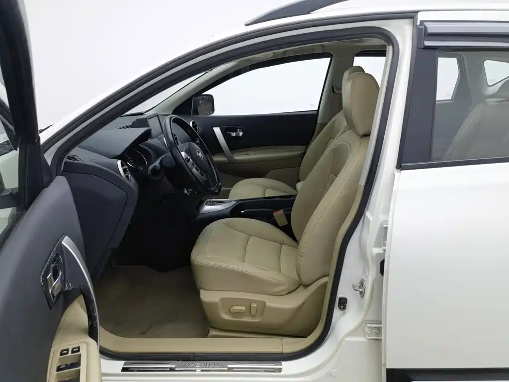 Nissan Qashqai 2012 — фото 10