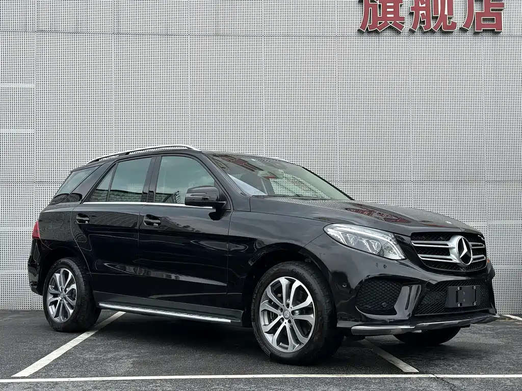Mercedes-Benz GLE 2018 — фото 44