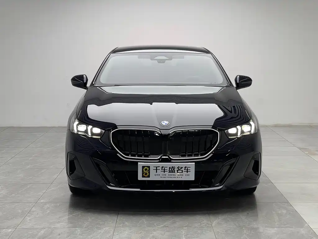 BMW 5 Series 2025