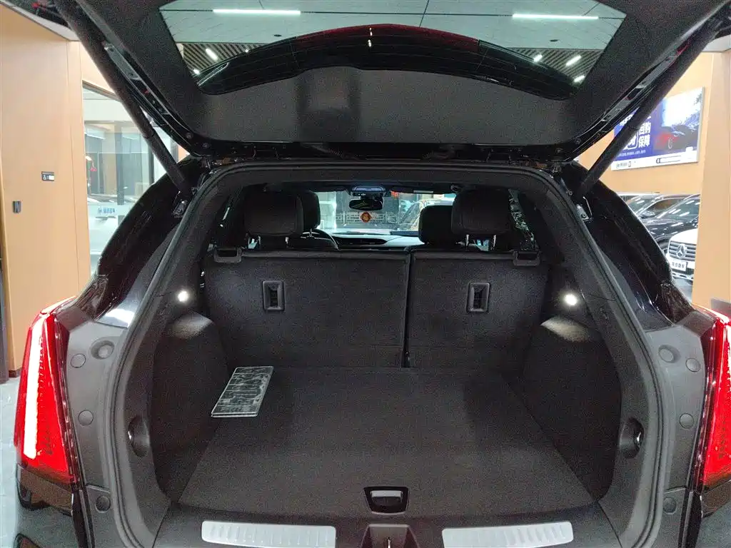 Cadillac XT5 2023 — фото 16