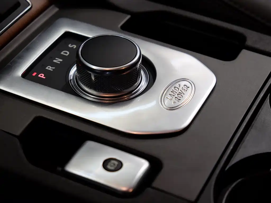 Land Rover Discovery 2016 — фото 26