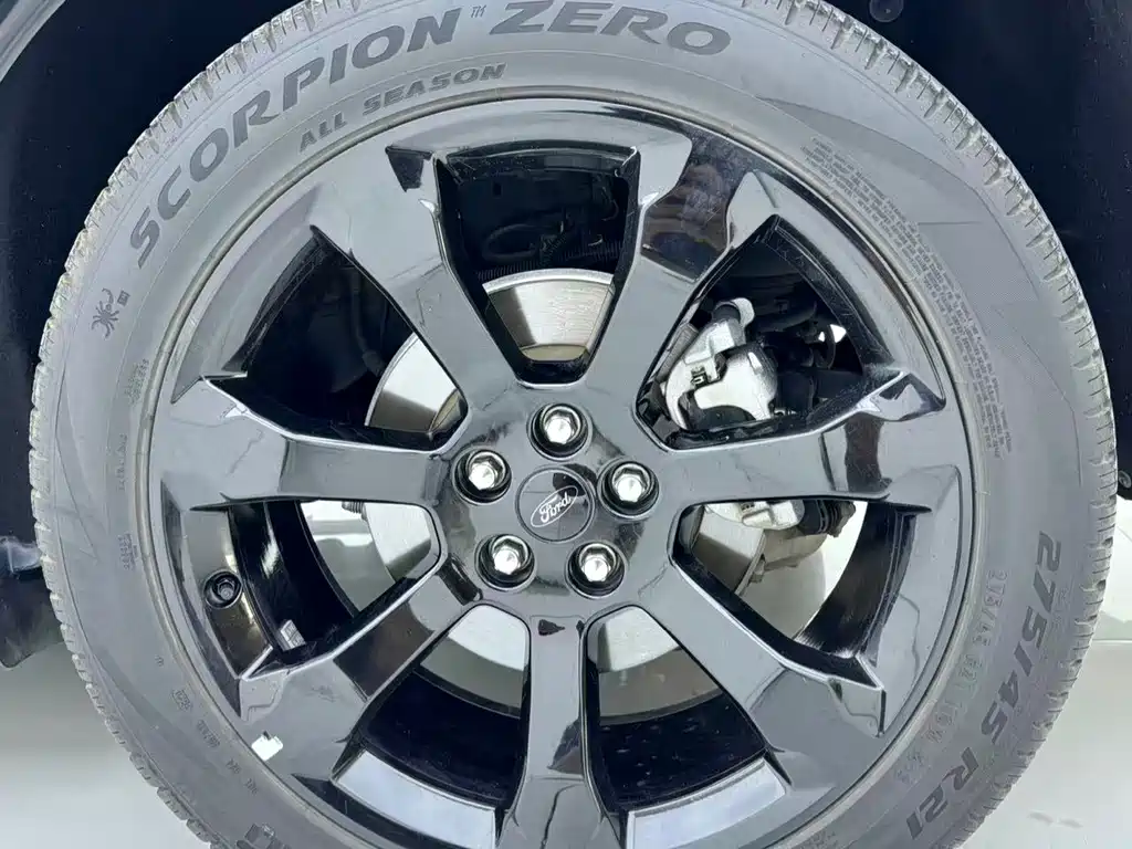 Ford Explorer 2020 — фото 14