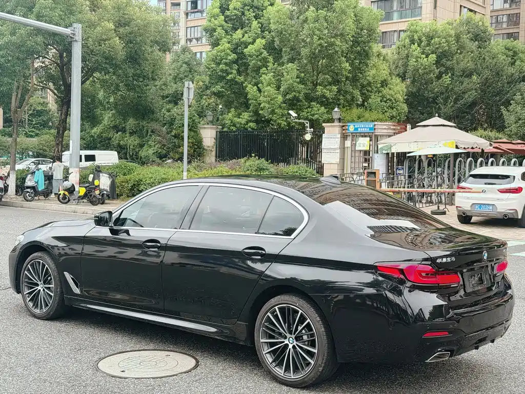 BMW 5 Series 2023