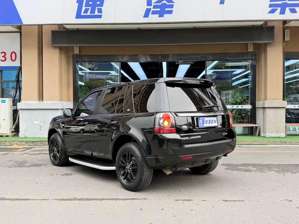 Land Rover Freelander 2 2013 — фото 12