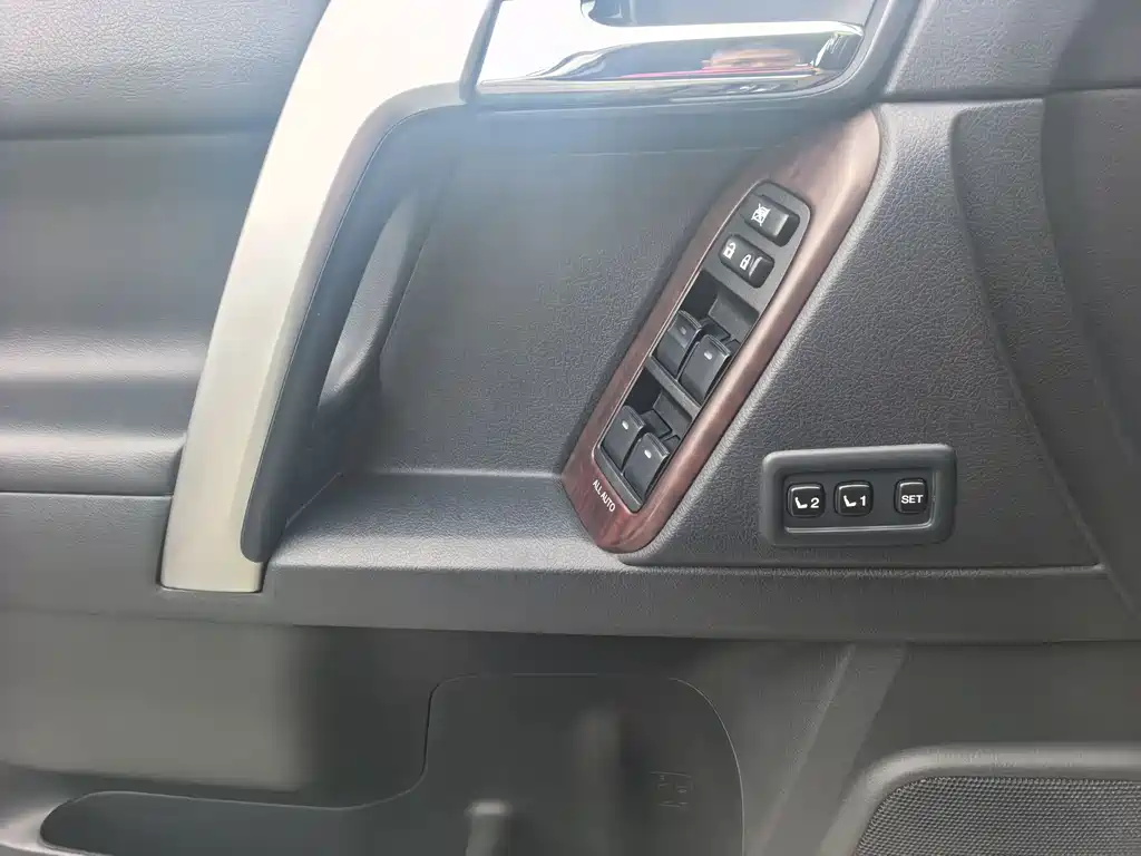 Toyota Prado 2015