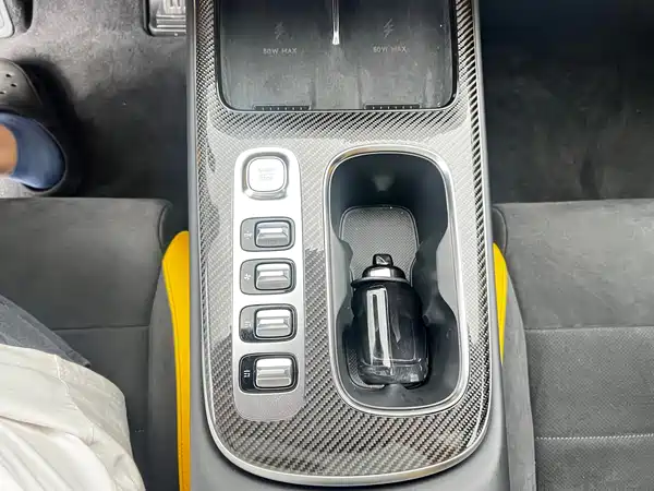 Xiaomi SU7 Ultra 2025