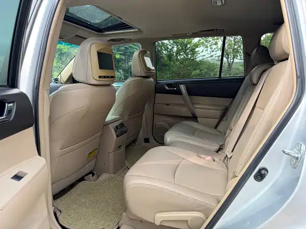 Toyota Highlander 2010