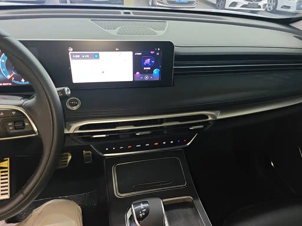 Jetour X70 PLUS 2022 — фото 13
