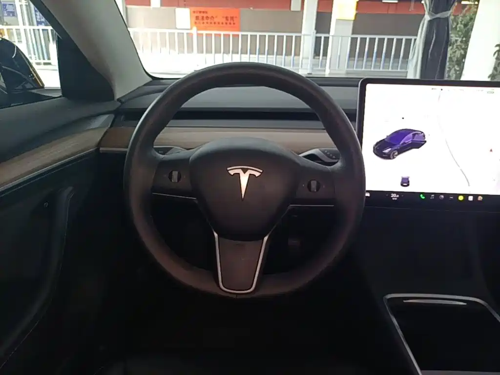 Tesla Model 3 2021 — фото 11