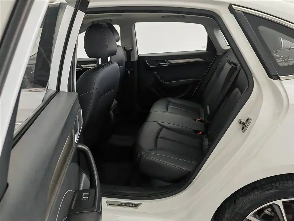 Roewe i6 Classic 2020 — фото 15