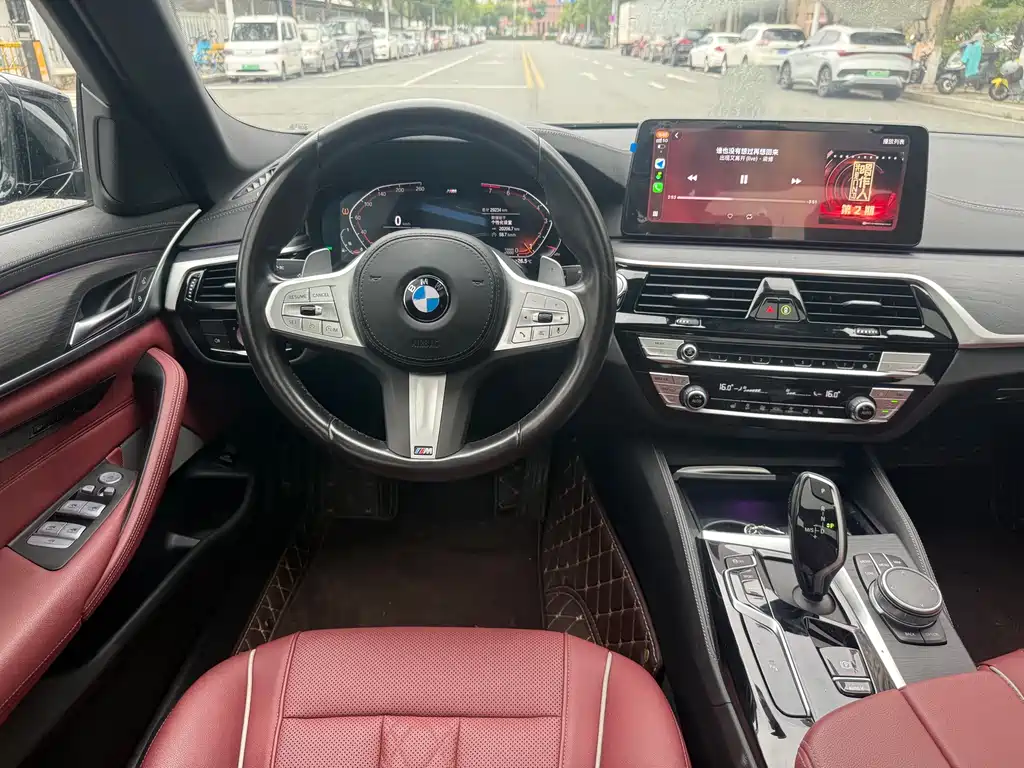 BMW 5 Series 2023 — фото 14
