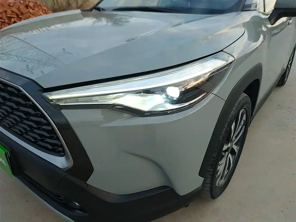 Toyota Corolla Cross 2022 — фото 19