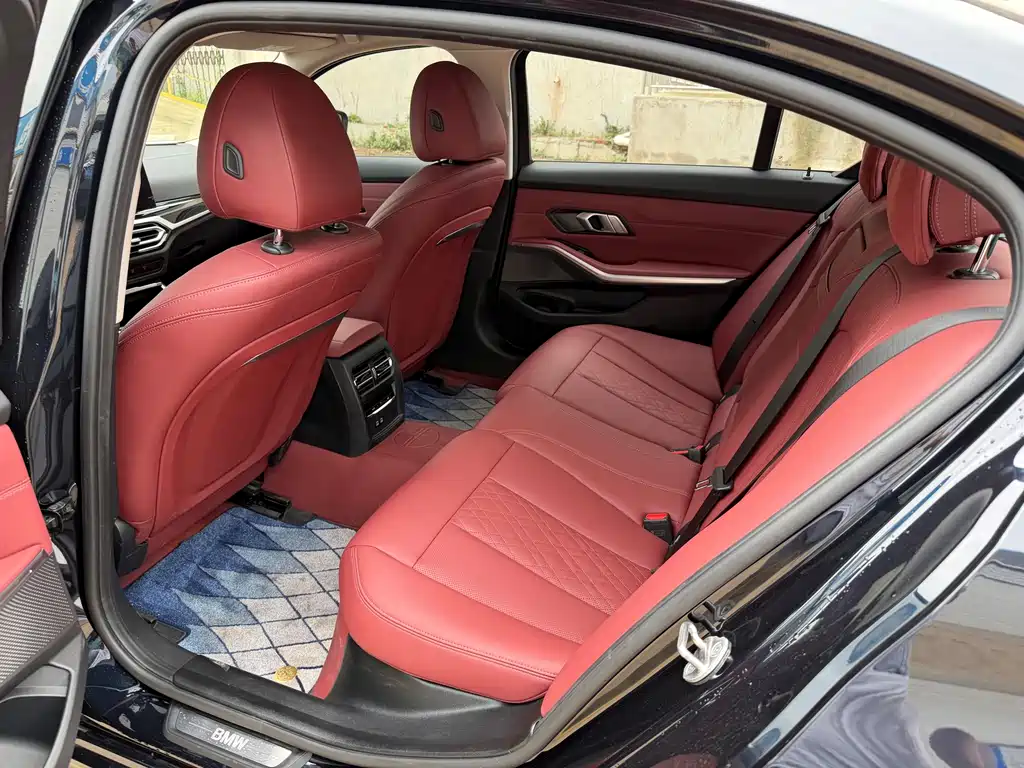 BMW i3 2024