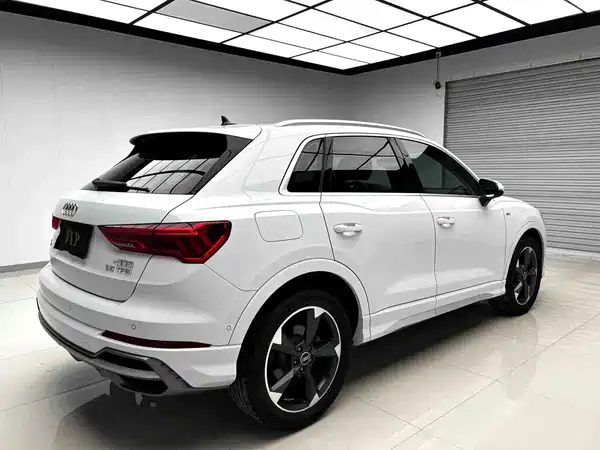 Audi Q3 2021