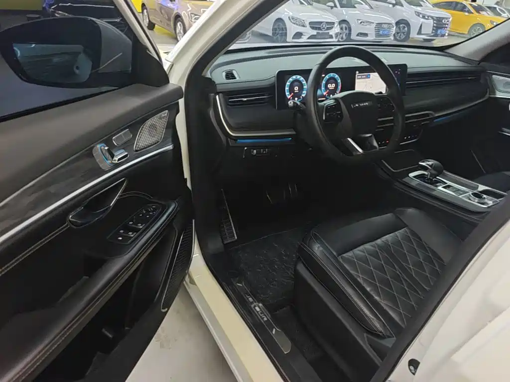 Jetour X70 PLUS 2022 — фото 15