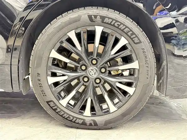Toyota Alphard 2023