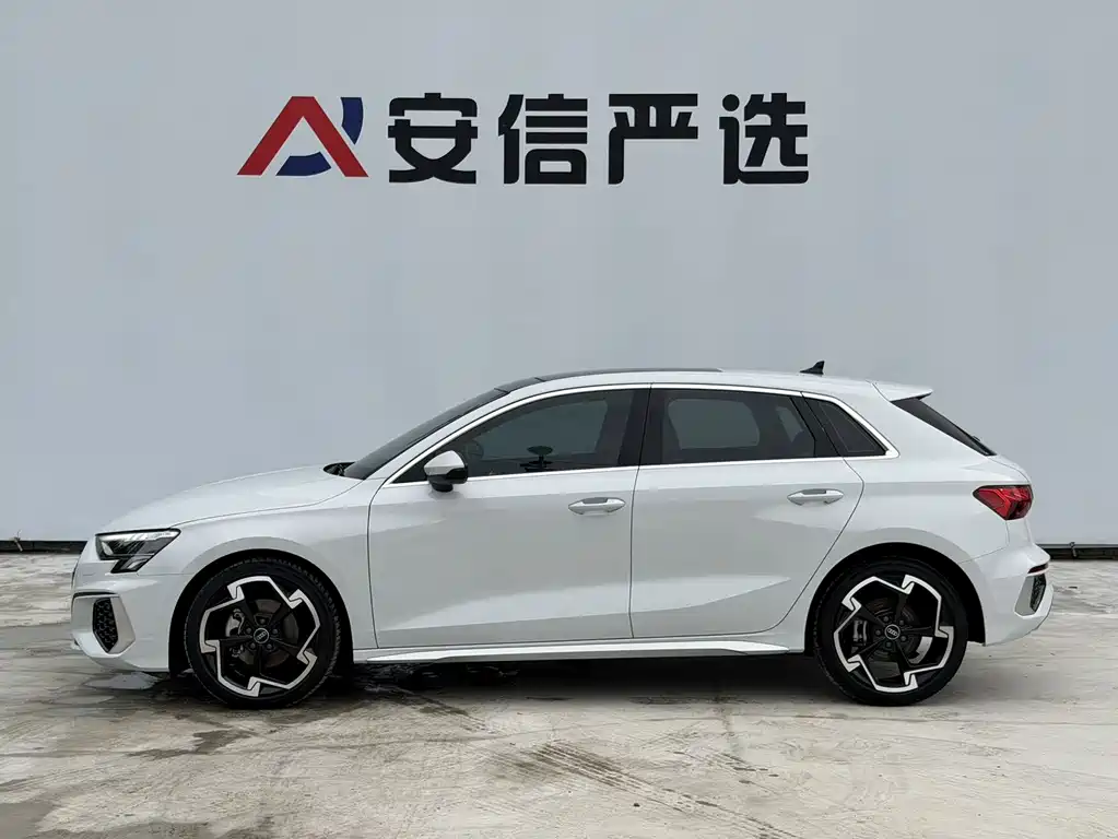 Audi A3 2024 — фото 9
