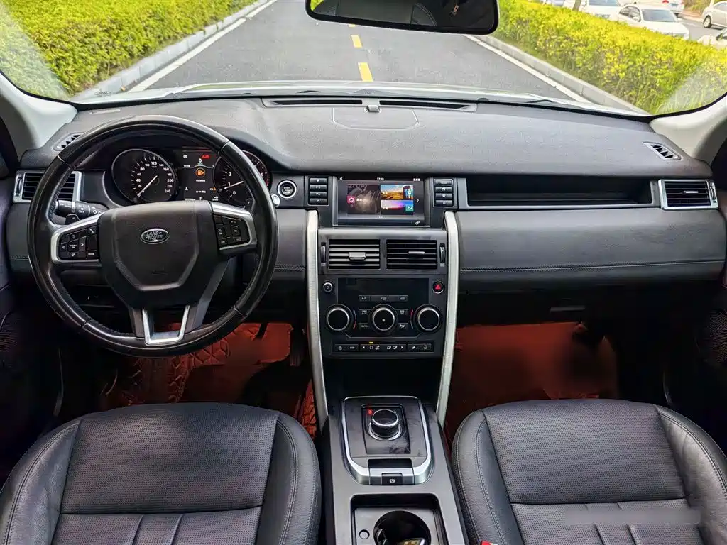 Land Rover Discovery Sport 2018 — фото 15