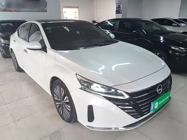 Nissan Teana 2023