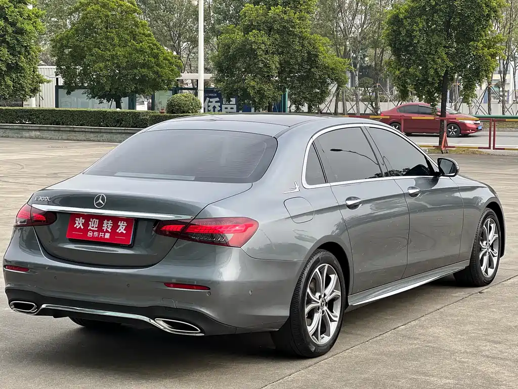 Mercedes-Benz E-Class 2021
