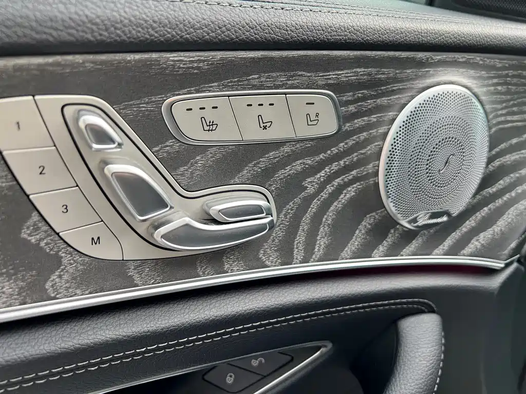 Mercedes-Benz E-Class 2021 — фото 10