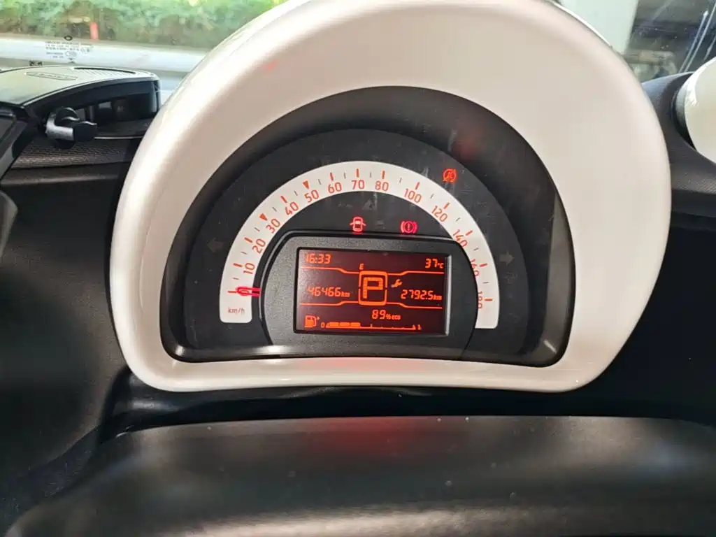 smart fortwo 2018 — фото 12