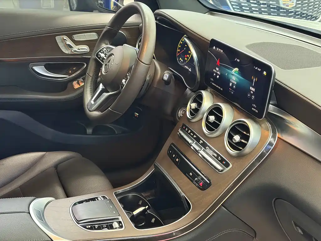 Mercedes-Benz GLC 2022 — фото 14