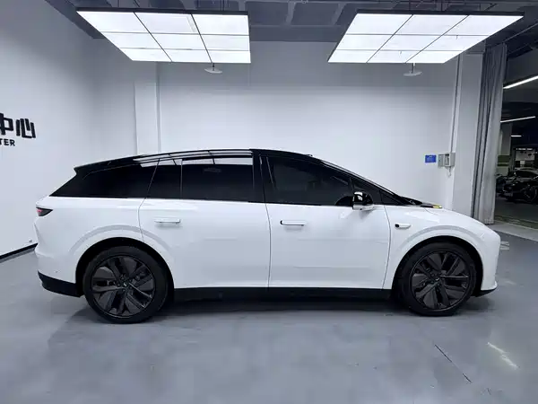 Li Auto i6 2026