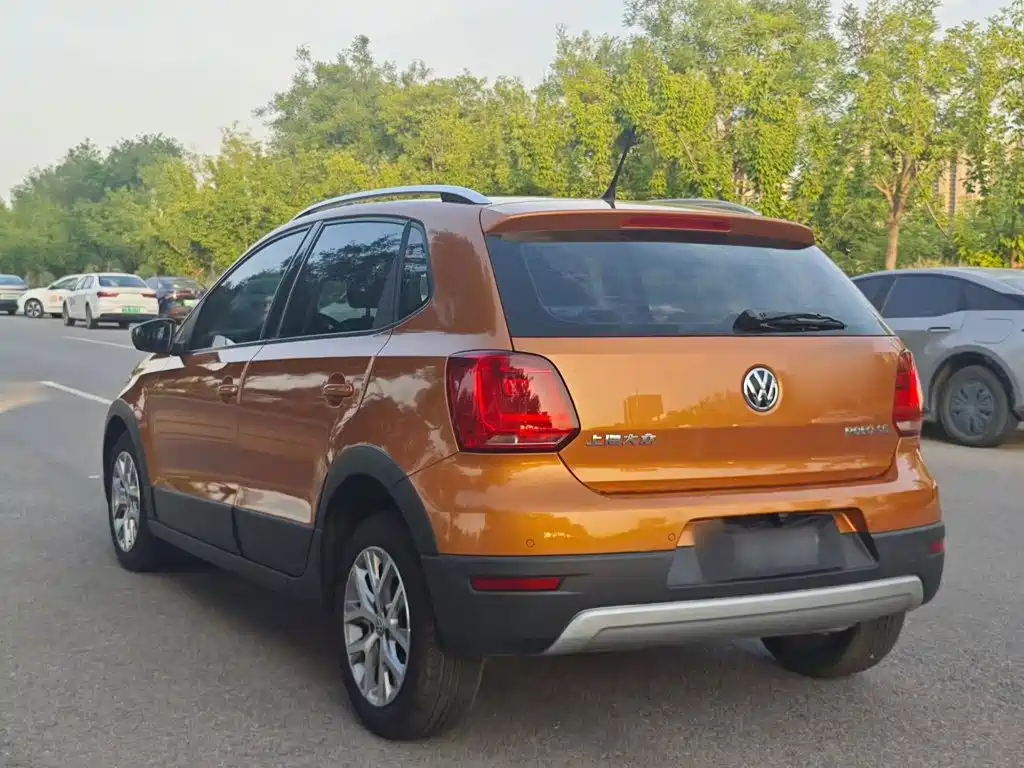 Volkswagen Polo 2015 — фото 16