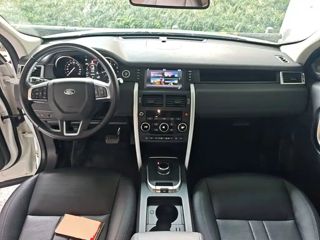 Land Rover Discovery Sport 2018 — фото 10