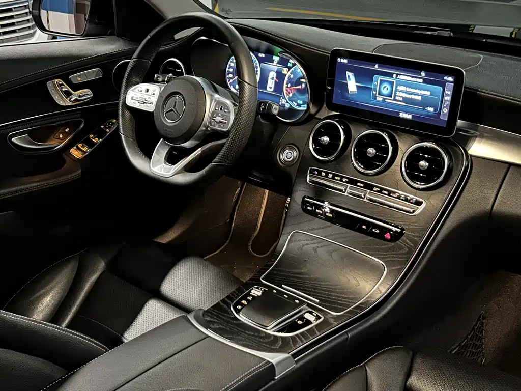 Mercedes-Benz C-Class 2020 — фото 16